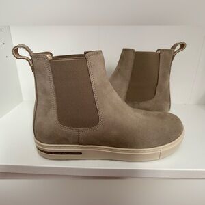 BIRKENSTOCK Bend Taupe Suede Leather Chelsea Boot EUC Size 40
